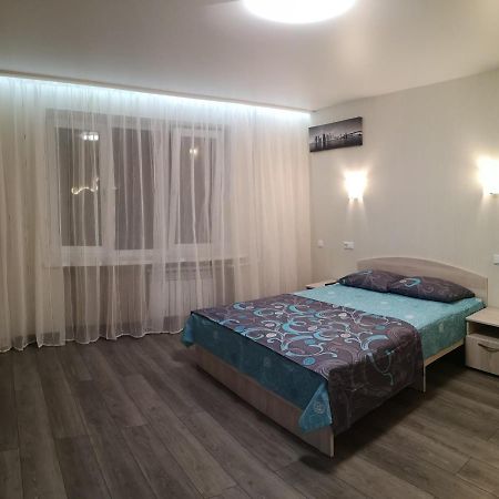 Новая Квартира На Пр. Соборном Возле Зну Zaporizhia Dış mekan fotoğraf
